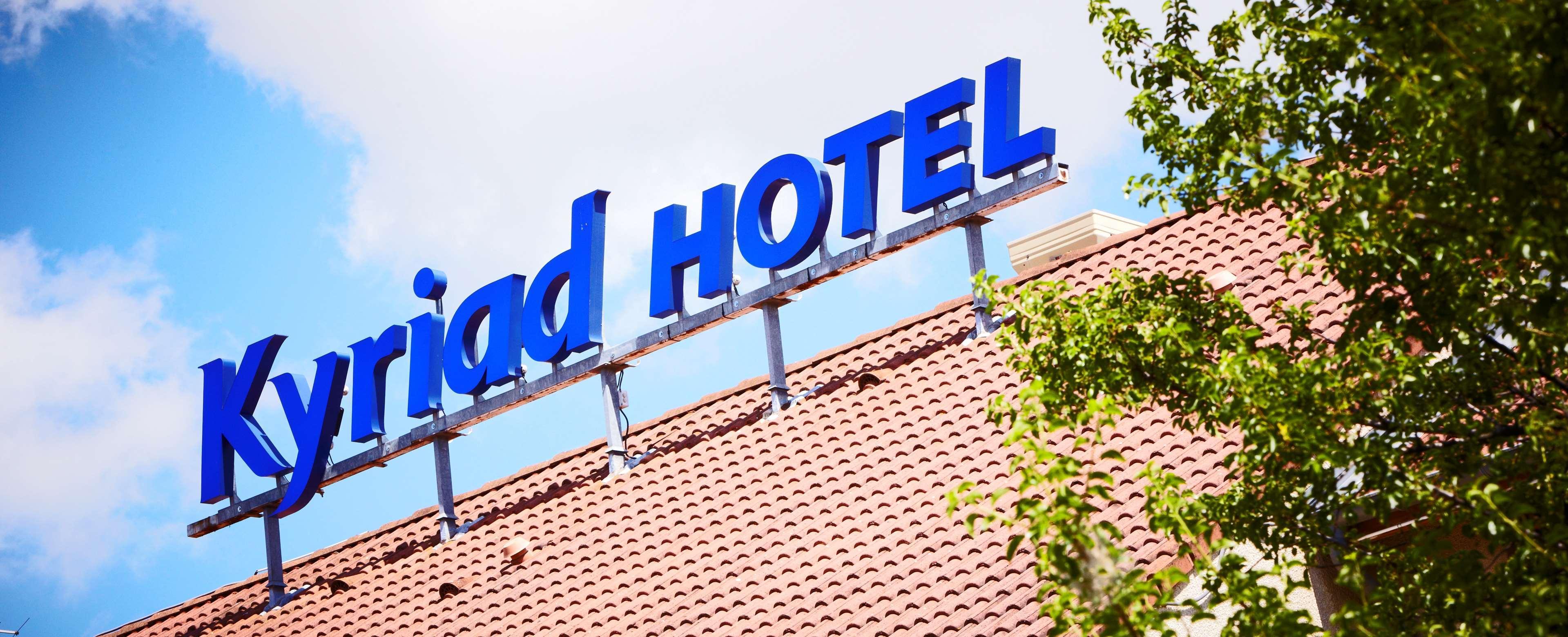 Kyriad Sadurengas Hotel Tanah Grogot Екстериор снимка