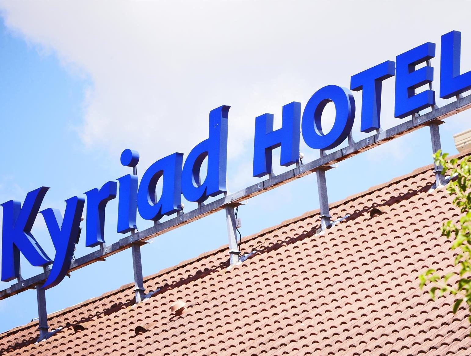Kyriad Sadurengas Hotel Tanah Grogot Екстериор снимка