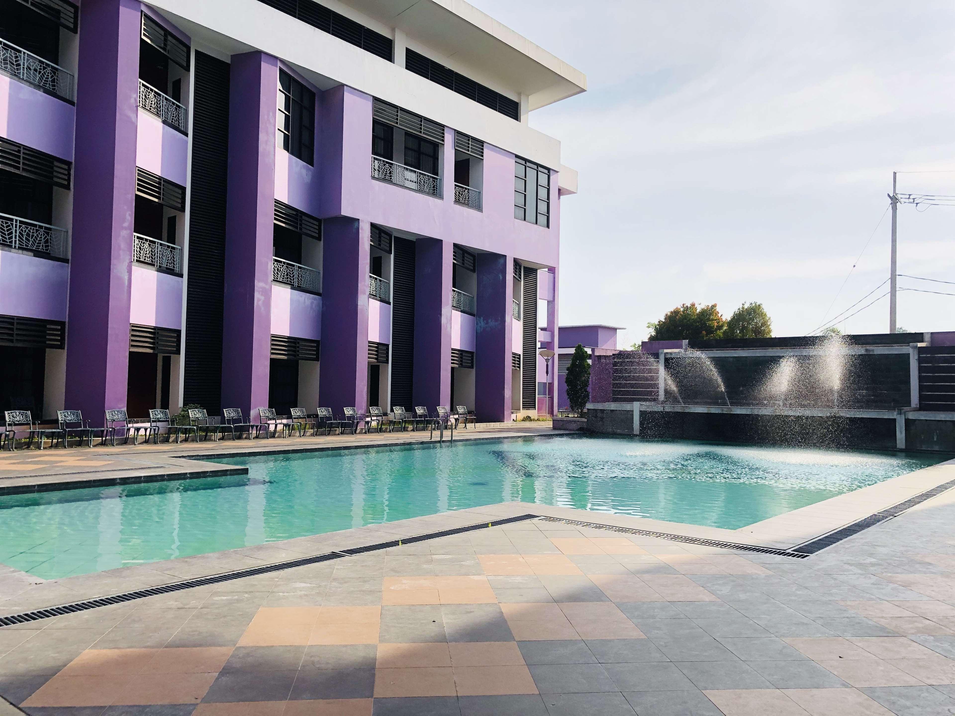 Kyriad Sadurengas Hotel Tanah Grogot Екстериор снимка